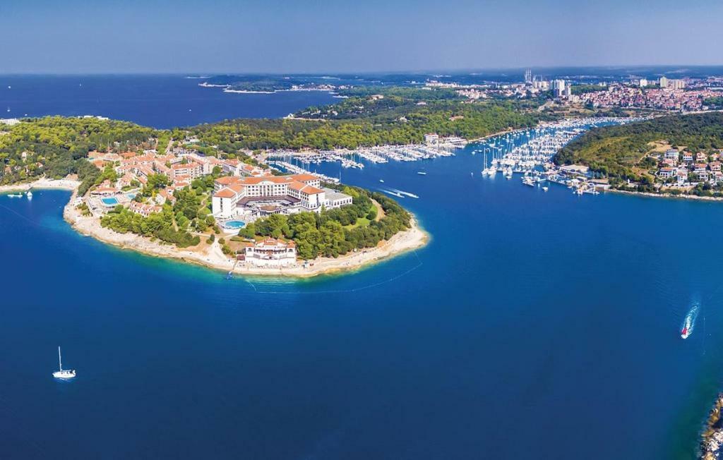 Top App 5 Min Arena Amphitheater Pula Buitenkant foto